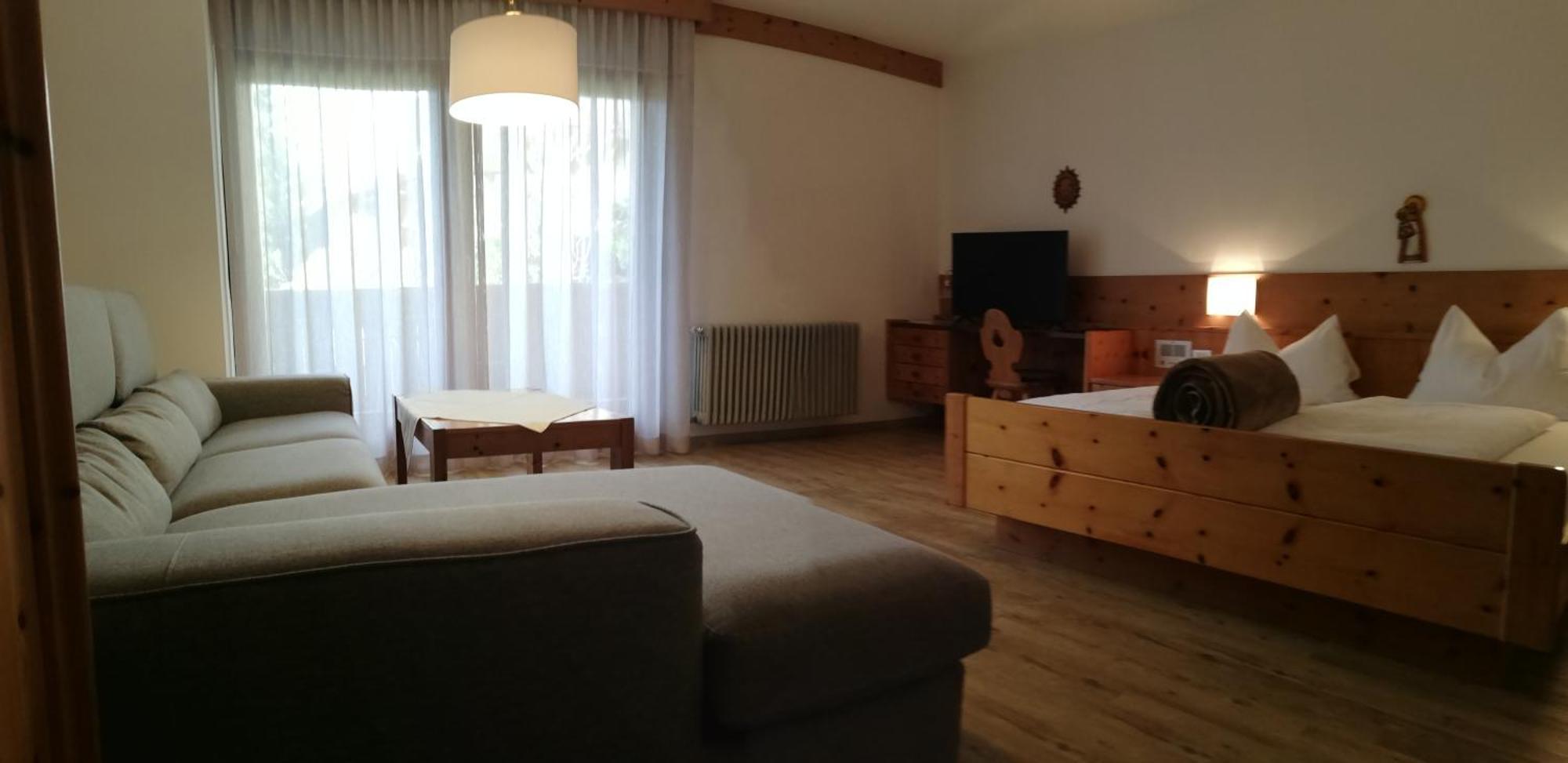 Ferienwohnungen St Hippolyt Mit Hallenbad 라군도 외부 사진