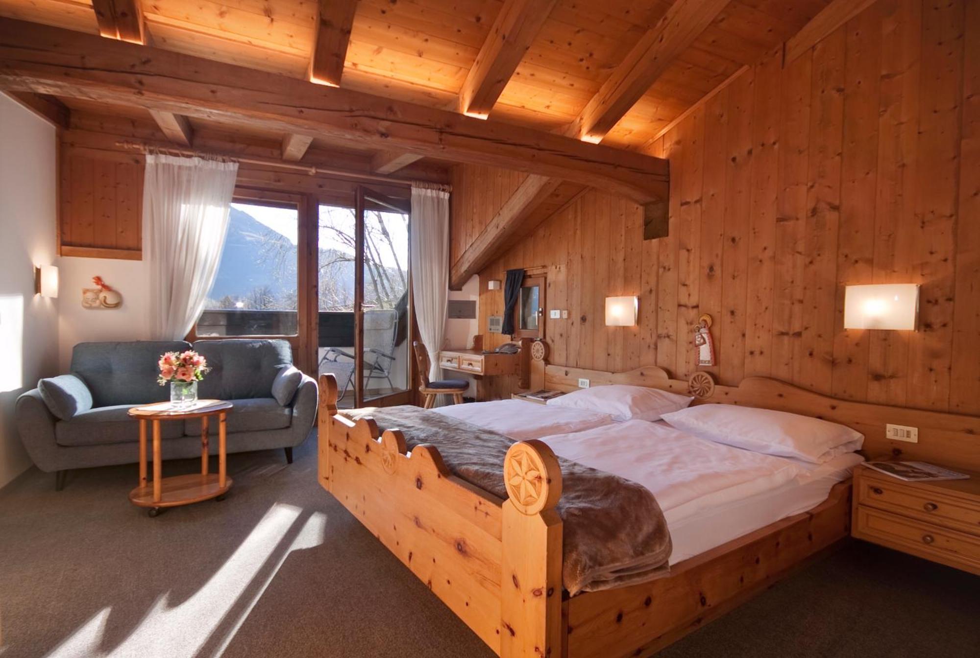 Ferienwohnungen St Hippolyt Mit Hallenbad 라군도 외부 사진